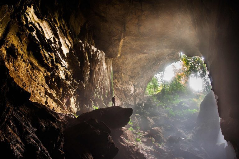 caving-76