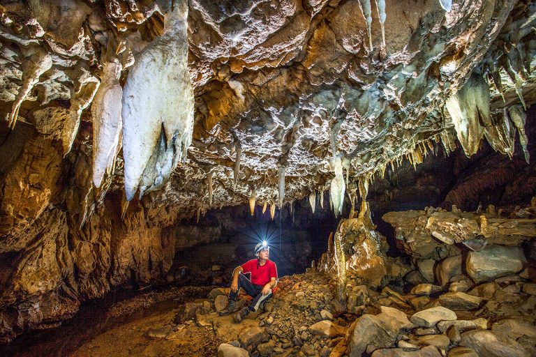 caving-95